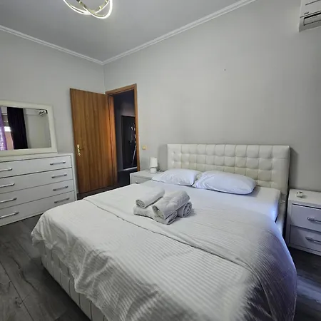 Xplore Apartment *